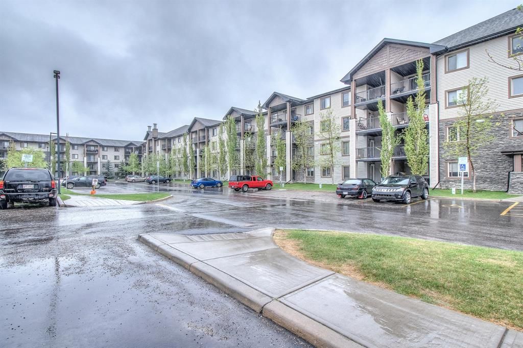 I have sold a property at 1323 8 Bridlecrest DRIVE SW in Calgary
